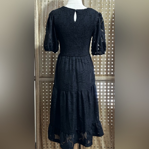 NWOT Black Lace Midi Dress Women's Dresses Puffy Flutter Sleeve Floral Lace - Picture 3 of 7